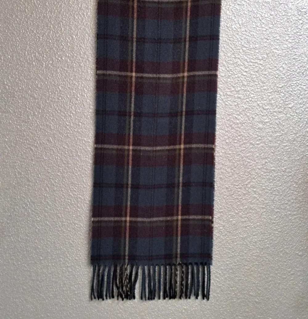 Green & Blue Plaid Men's Scarf   Size 9